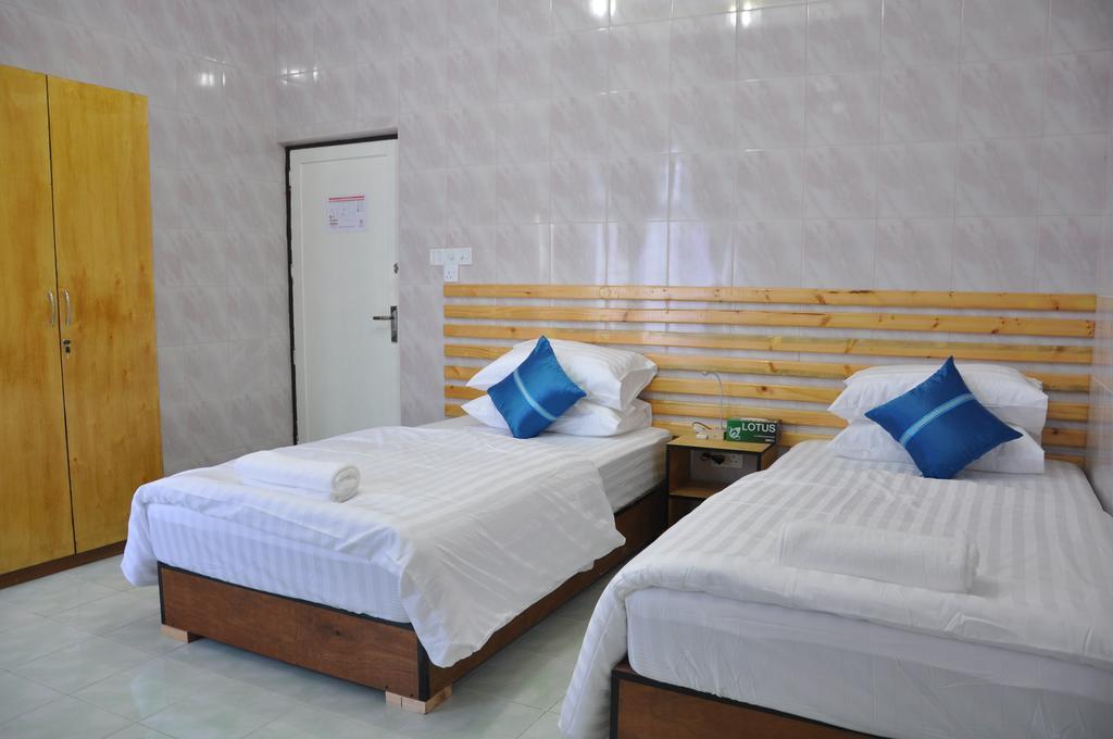 Guraidhoo Inn Room photo